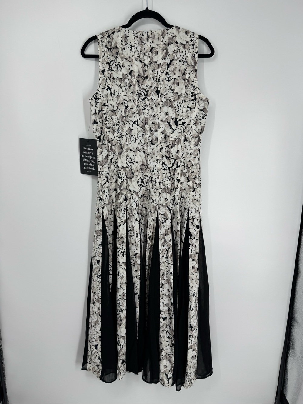 NWT Tuckernuck Gray Gardens Andi Dress Floral Pleated Skirt Sleeveless Midi Sz 4 - Picture 9 of 13